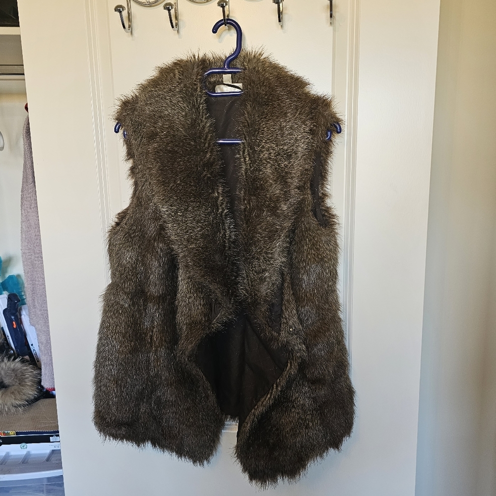 Kenar faux fur vest